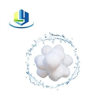 スイミングプールの水処理用フィルターボール